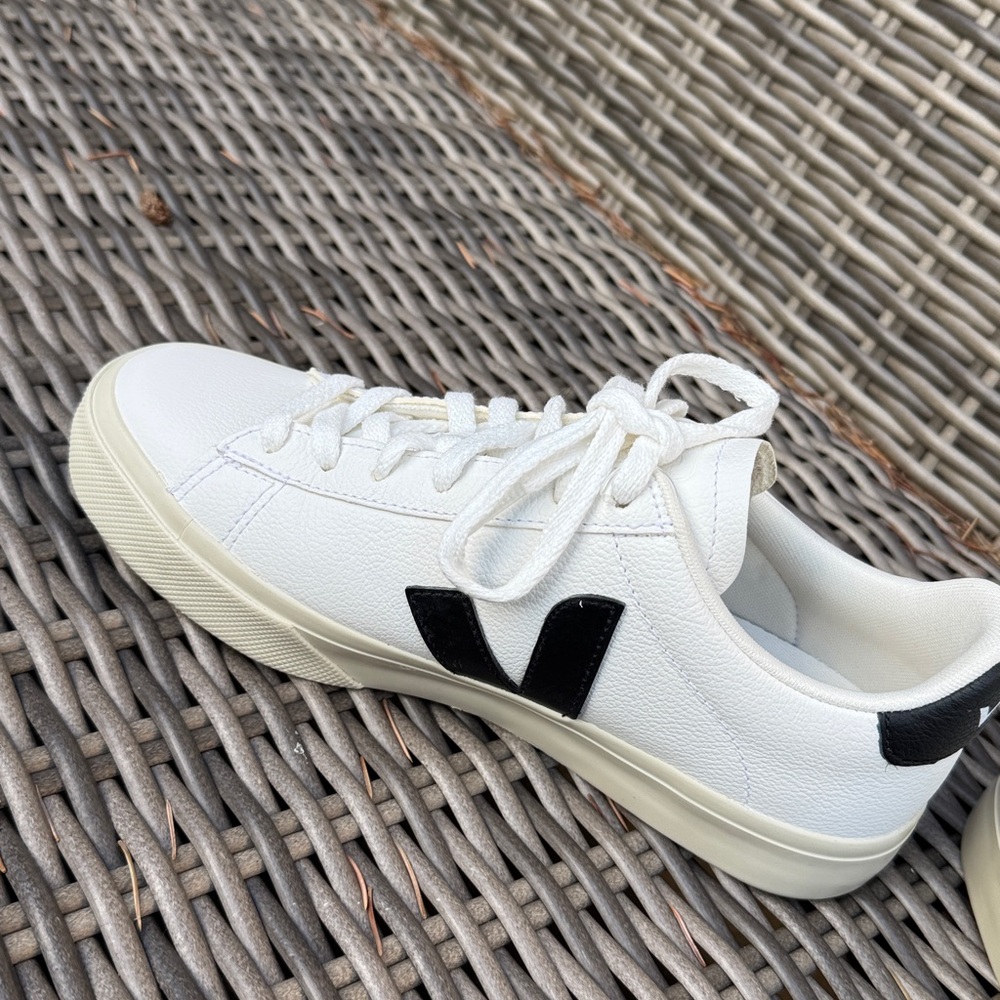 NEW Veja Chrome Free Leather Campo  Sneakers-Sz 38/7-Extra White-Black Logo- - Picture 10 of 16